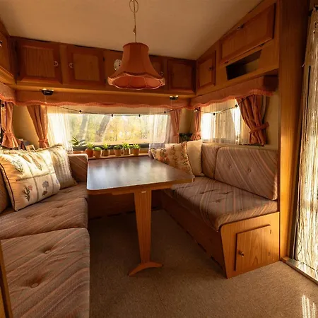 Eira Glamping - Romantic, Ocean View, Fire Pit אתר קמפינג Stornes