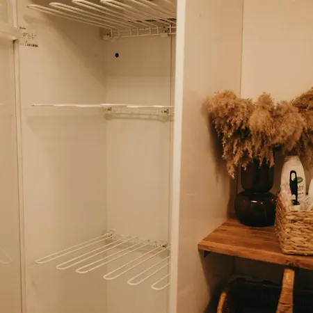 Eira Glamping - Romantic, Ocean View, Fire Pit Kemping