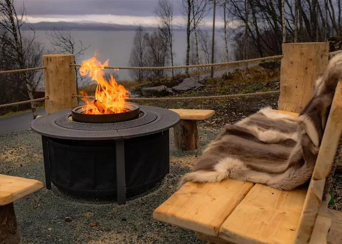 Eira Glamping - Romantic, Ocean View, Fire Pit Stornes
