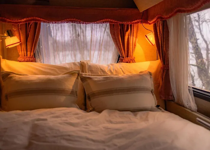 Kemping Eira Glamping - Romantic, Ocean View, Fire Pit Stornes