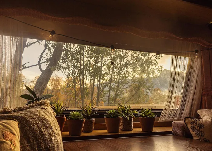 Eira Glamping - Romantic, Ocean View, Fire Pit